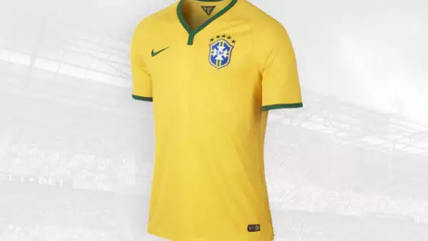 La canarinha es uno de los icónicos equipos de la firma norteamericana Nike; el primer Mundial en el que patrocinó su playera fue en 1998.