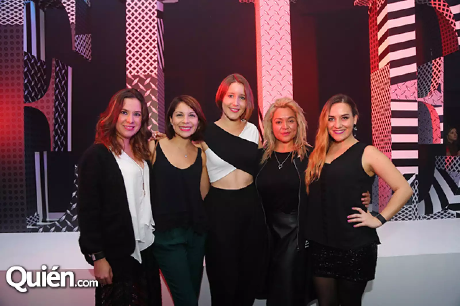 Sofía Fernández,Alicia Rot,Tatiana Johannsen,Karina Márquez e Ireri Márquez