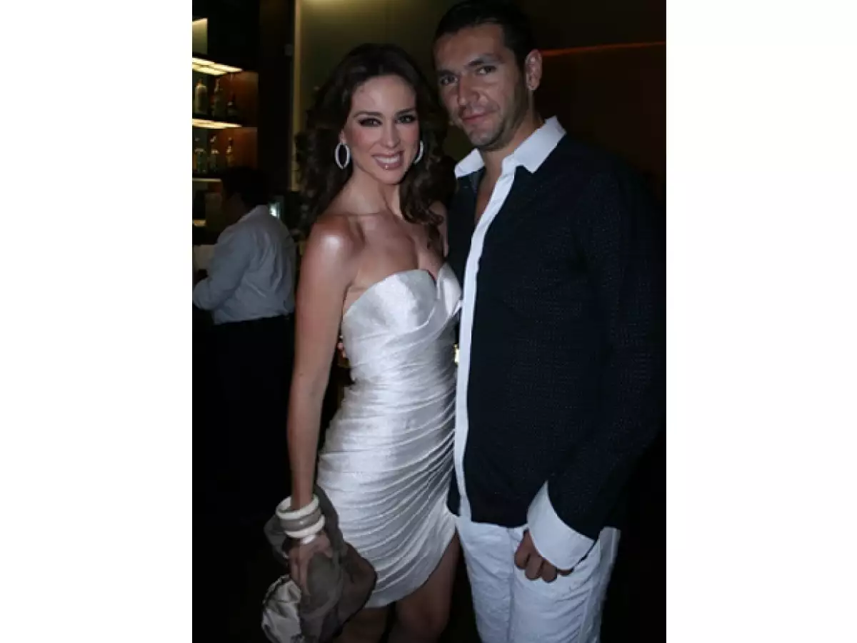 La semana pasada la actriz fue sorprendida por su novio, Martín Fuentes, quien decidió darle el anillo de compromiso en Whistler, Canadá.