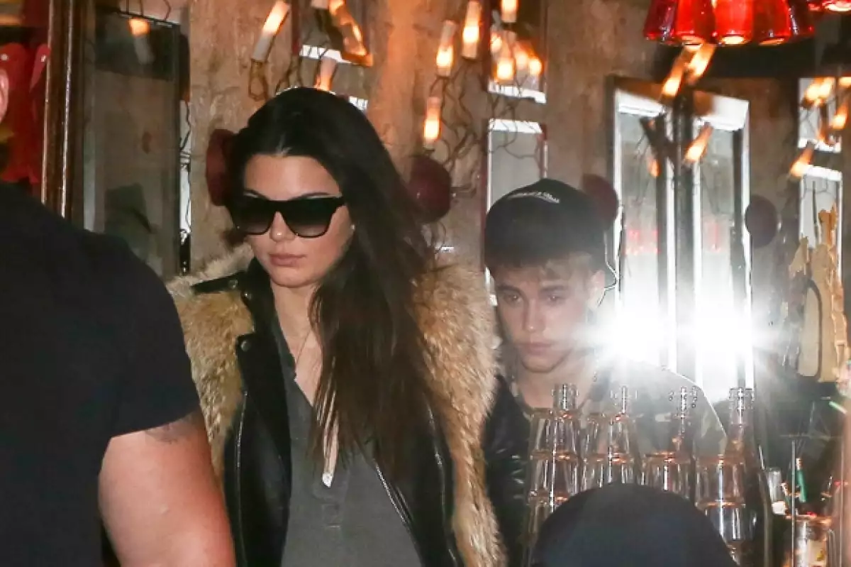 Kendall y Justin salieron a cenar ayer en París. ¿Esto le habrá molestado a Selena?