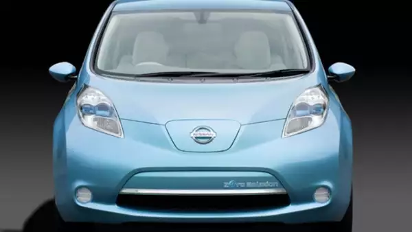 El LEAF se alimenta de un laminado compacto de baterías de iones de litio, que generan una potencia de salida de más de 90Kw.