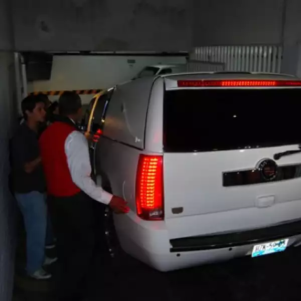 La carroza fúnebre a su llegada a Gayosso, donde fue velado.