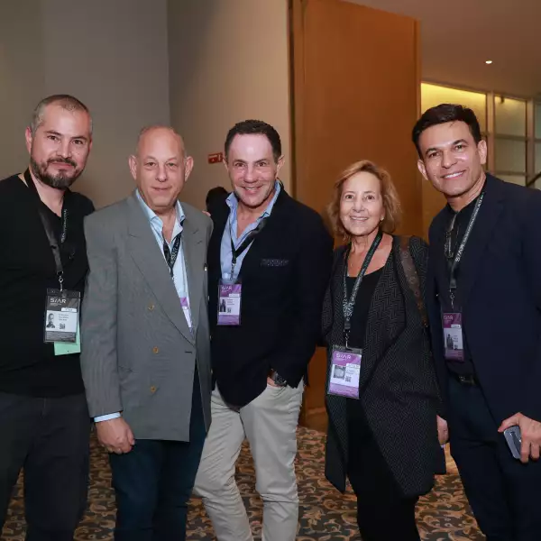 Rodrigo Galindo , Ari, Sergio y Claudia Berger con Juan Carlos S