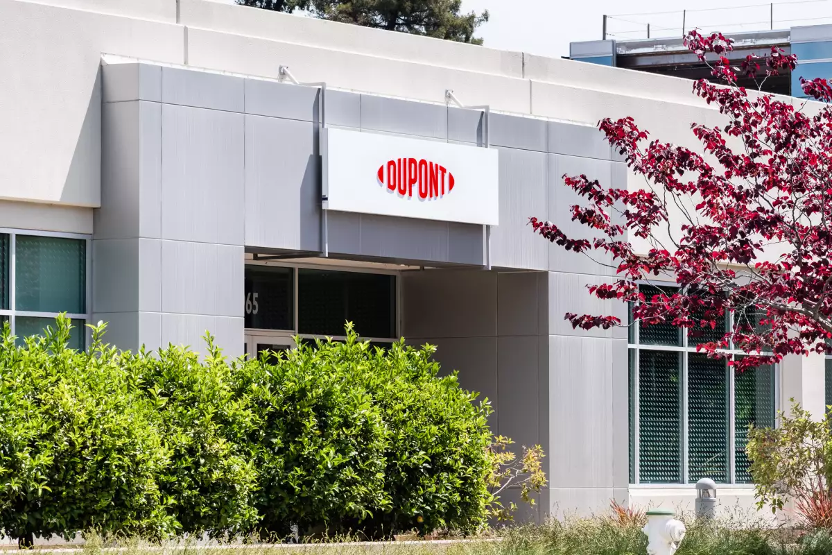 dupont.jpg