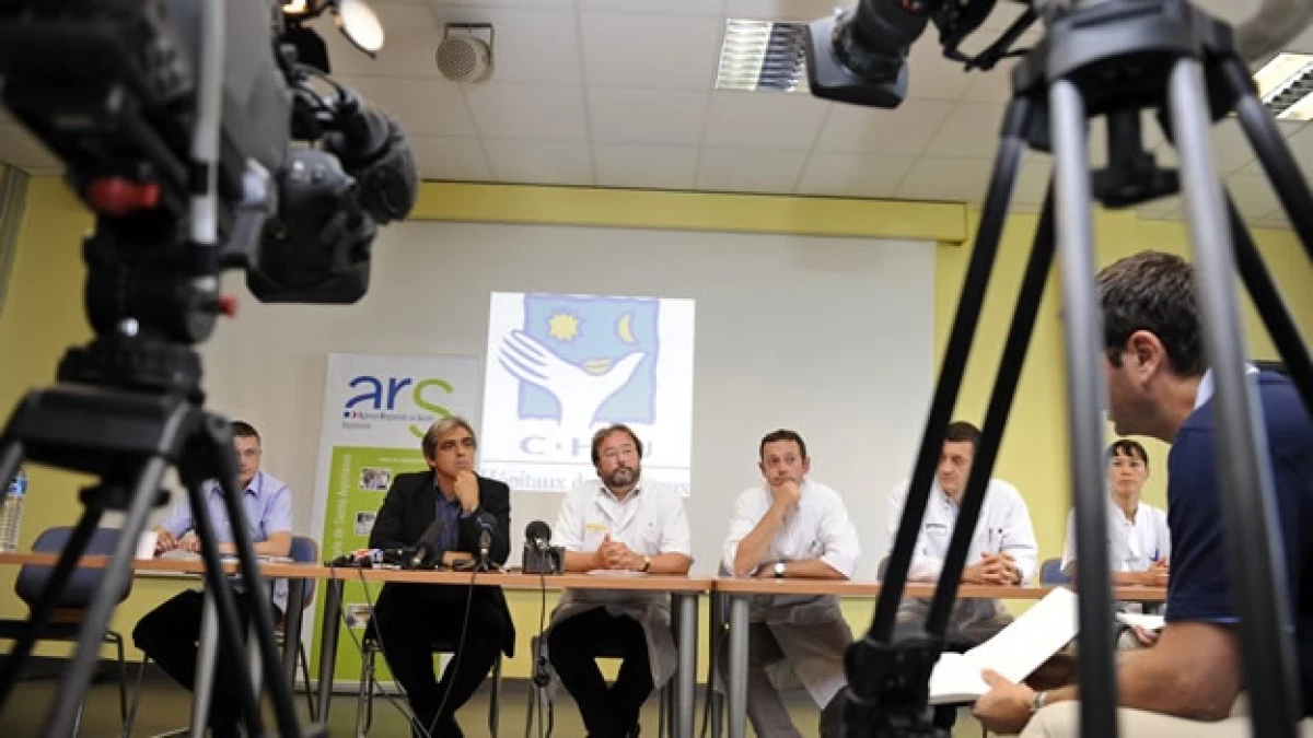 Conferencia de prensa tras la muerte de una mujer en Francia por E Coli