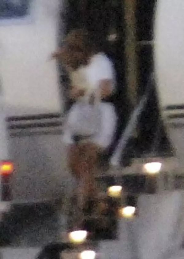 Casanova ha viajado junto con el cantante en su avión privado.