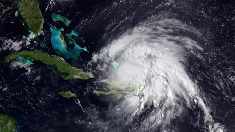 huracan irene sobre el caribe
