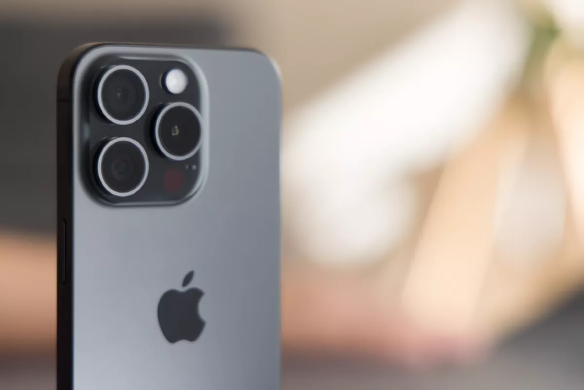 iOS 17.5, el error de Apple que recupera fotos eliminadas