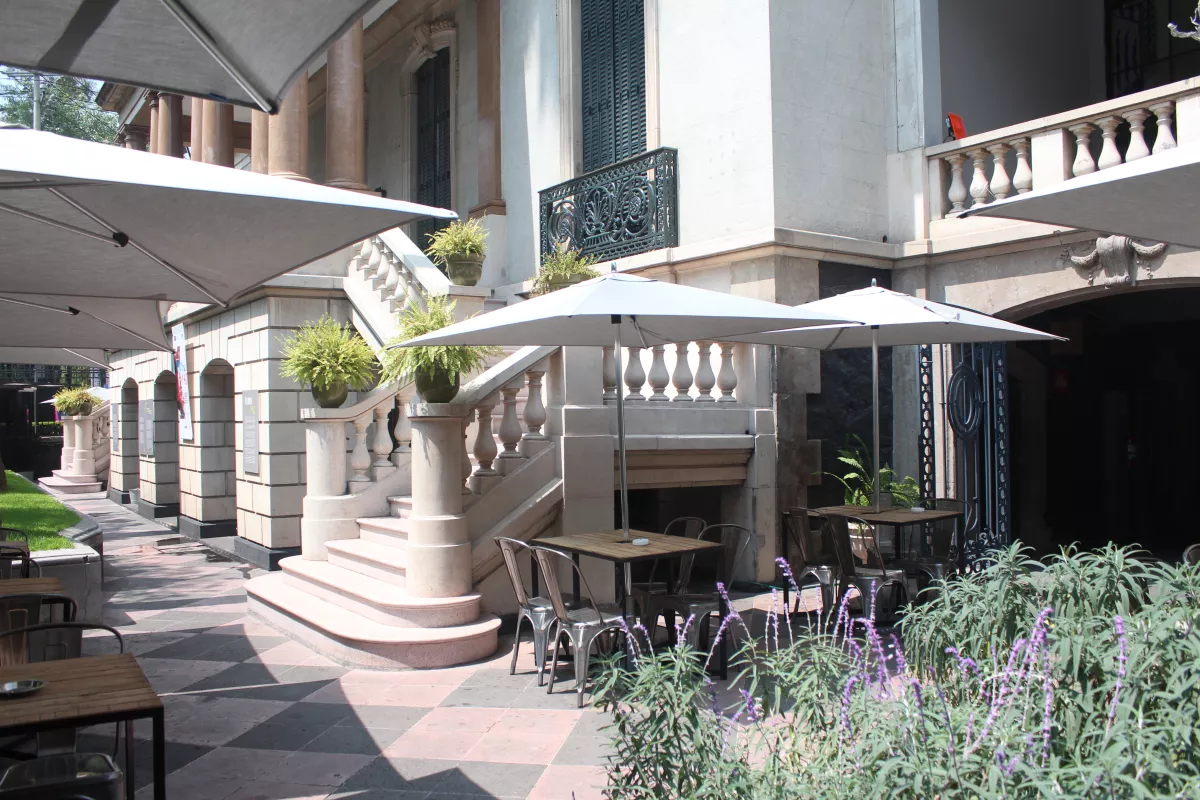 Se ubica en una hermosa casa de principios del siglo XX