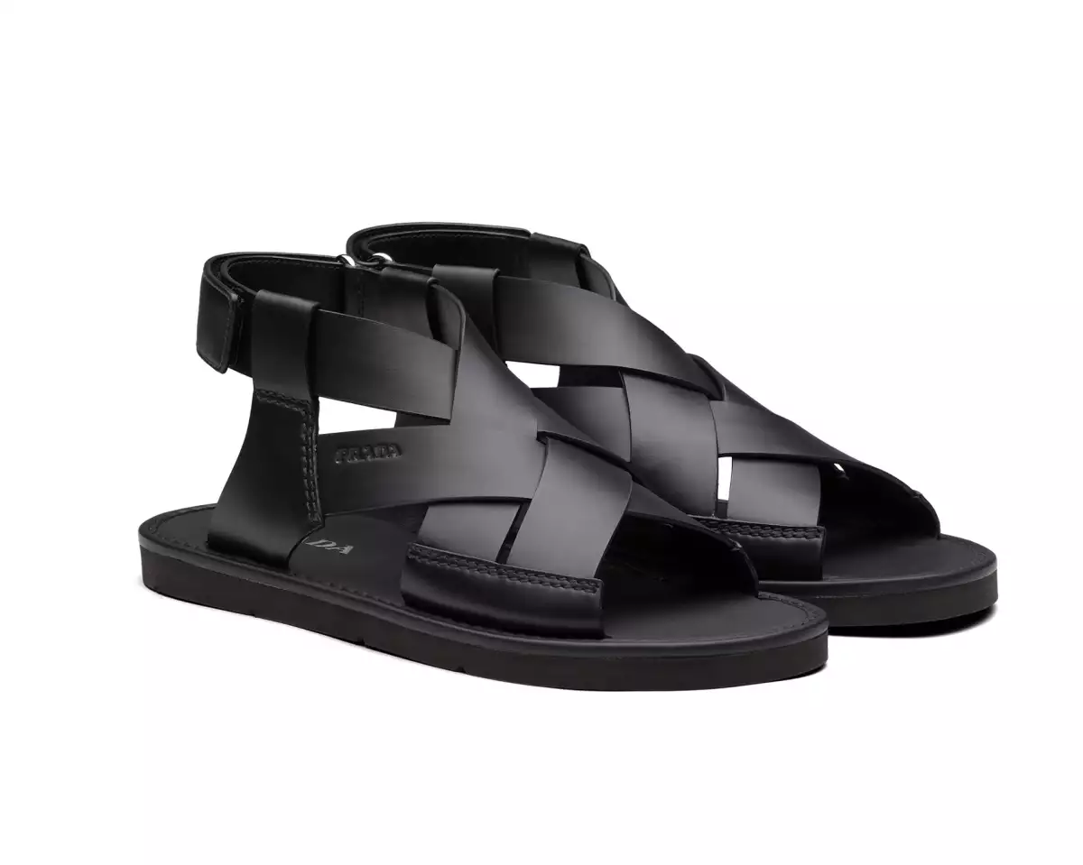 PradaUomo SS20.jpg