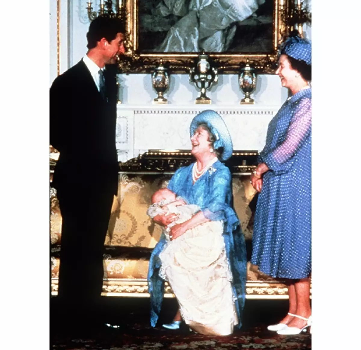 El primogénito de los duques de Cambridge usará una réplica de la prenda que usaron más de 60 bebés reales, incluyendo a su padre Guillermo y a su abuelo, el príncipe Carlos.