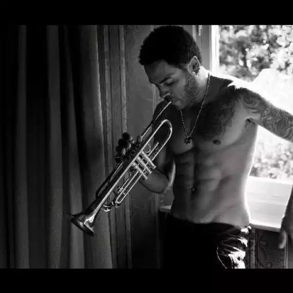 Alguna vez llamaron a Lenny alguna vez llamado `Romeo Blue´.