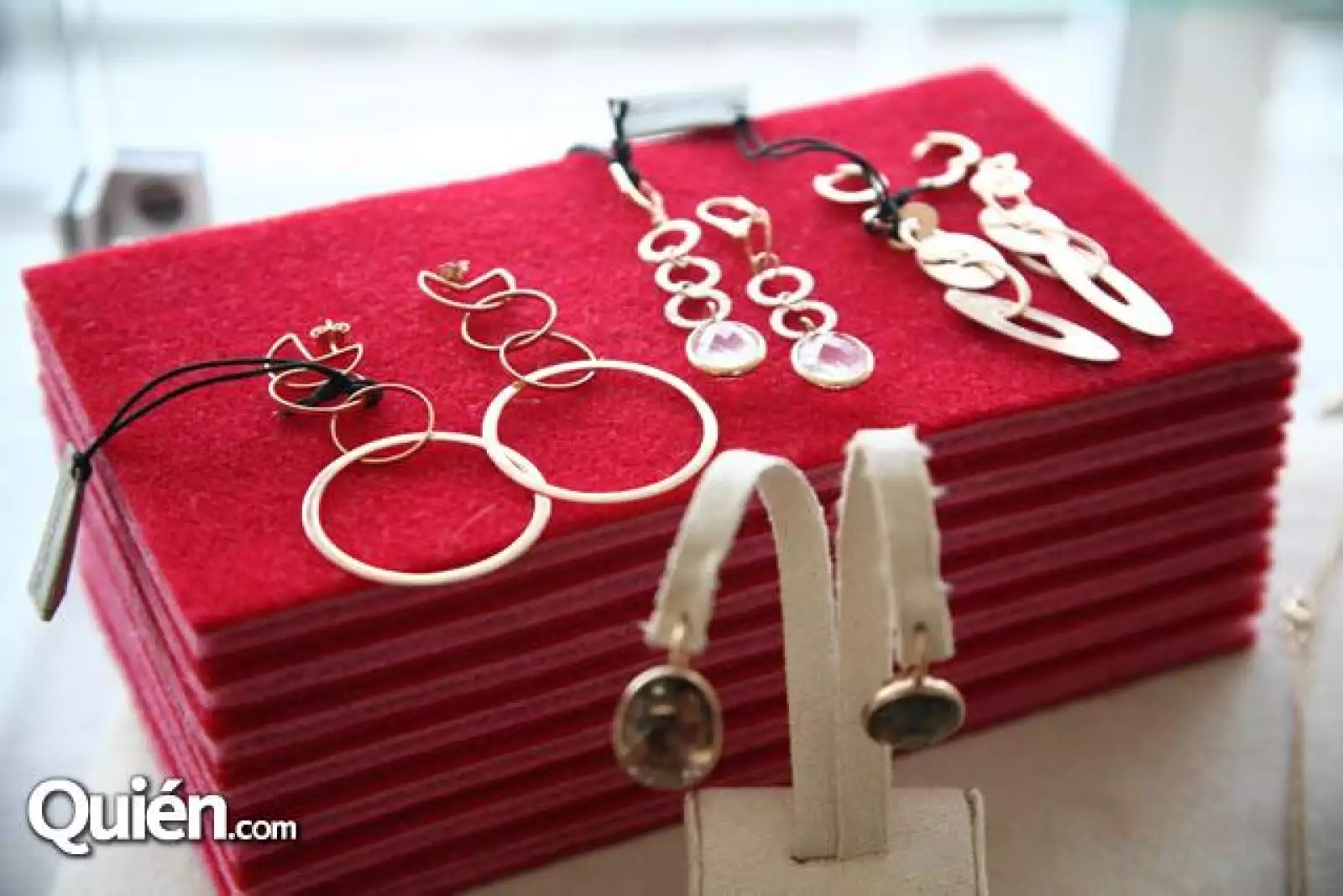 Venta de joyas por Patricia Fronza