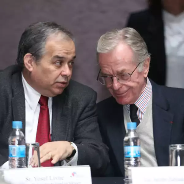 Homenaje a Jacobo Zabludovsky y Leon Davidoff.