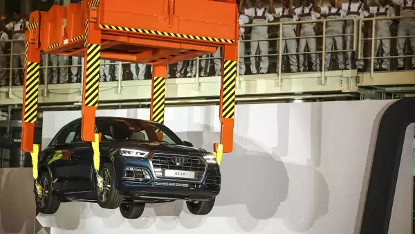 Audi evita huelga con incremento salarial