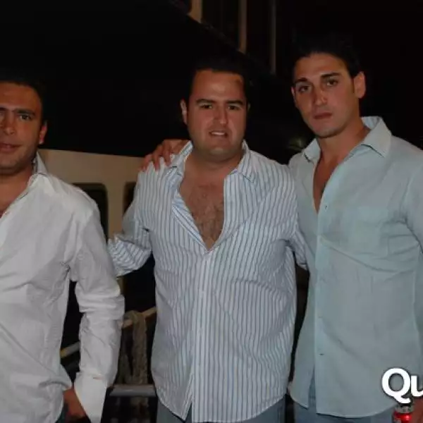 Fiesta en yate de Marcos Constandse