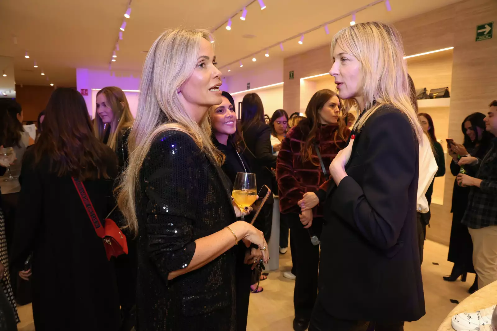  Elena Muuls  y Cecilia Bönström 
