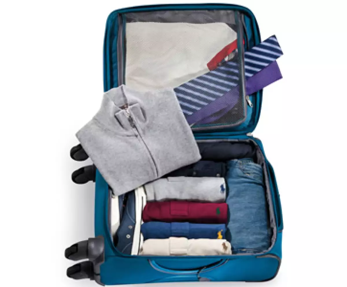 La ropa y accesorios para un viaje de negocios pueden pesar menos de 10 kilos. (Foto: Paulina Chávez)