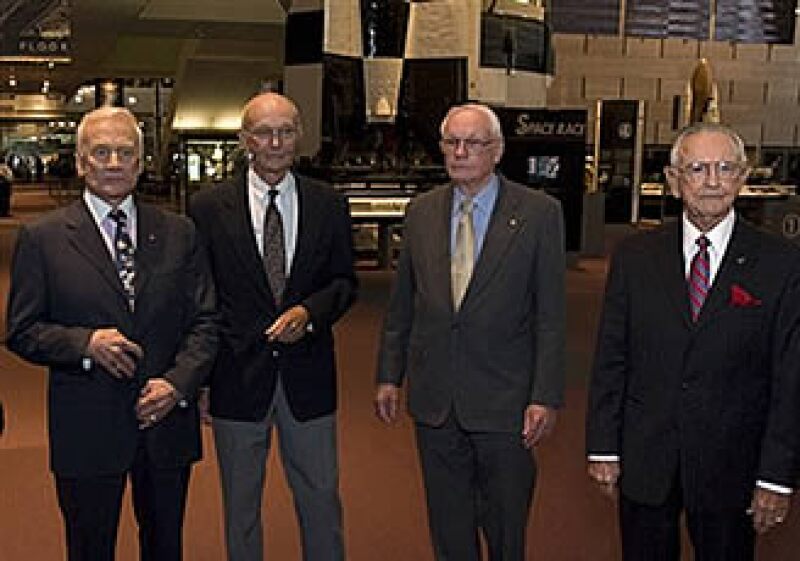En el 40 aniversario del primer aterrizaje en la Luna, los miembros de la misión del Apolo 11, Buzz Aldrin, Michael Collins, Neil Armstrong y el ex director de la NASA Chris Kraft, pidieron cambiar el enfoque hacia Marte. (Foto: AP)
