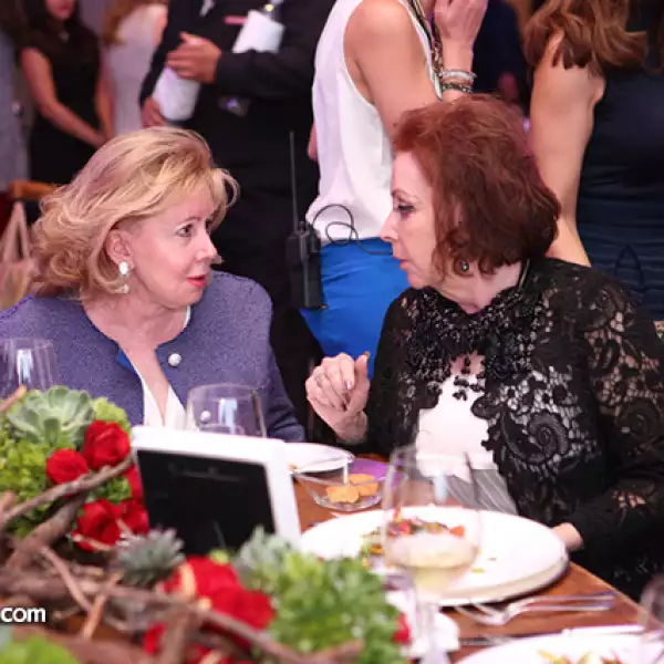 Doris Beckman y María Luisa Serna