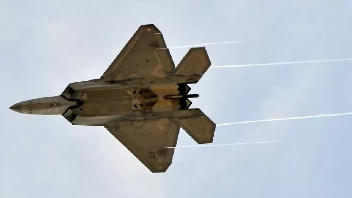 f-22 raptor jet