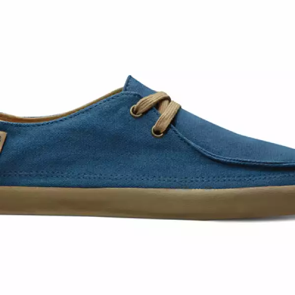 La marca opta por telas ligeras, flexibles y fáciles de transportar y lavar.