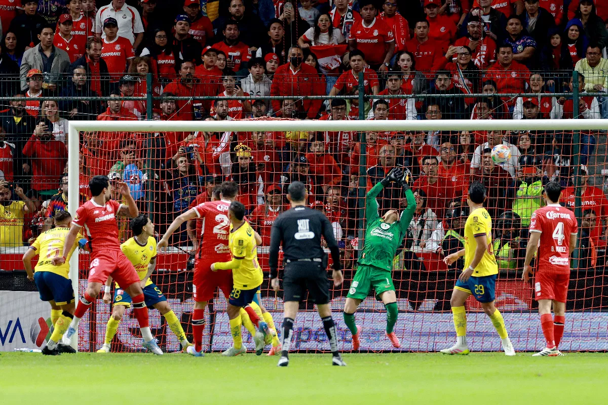 Foto del gol de Luan García del Toluca al América