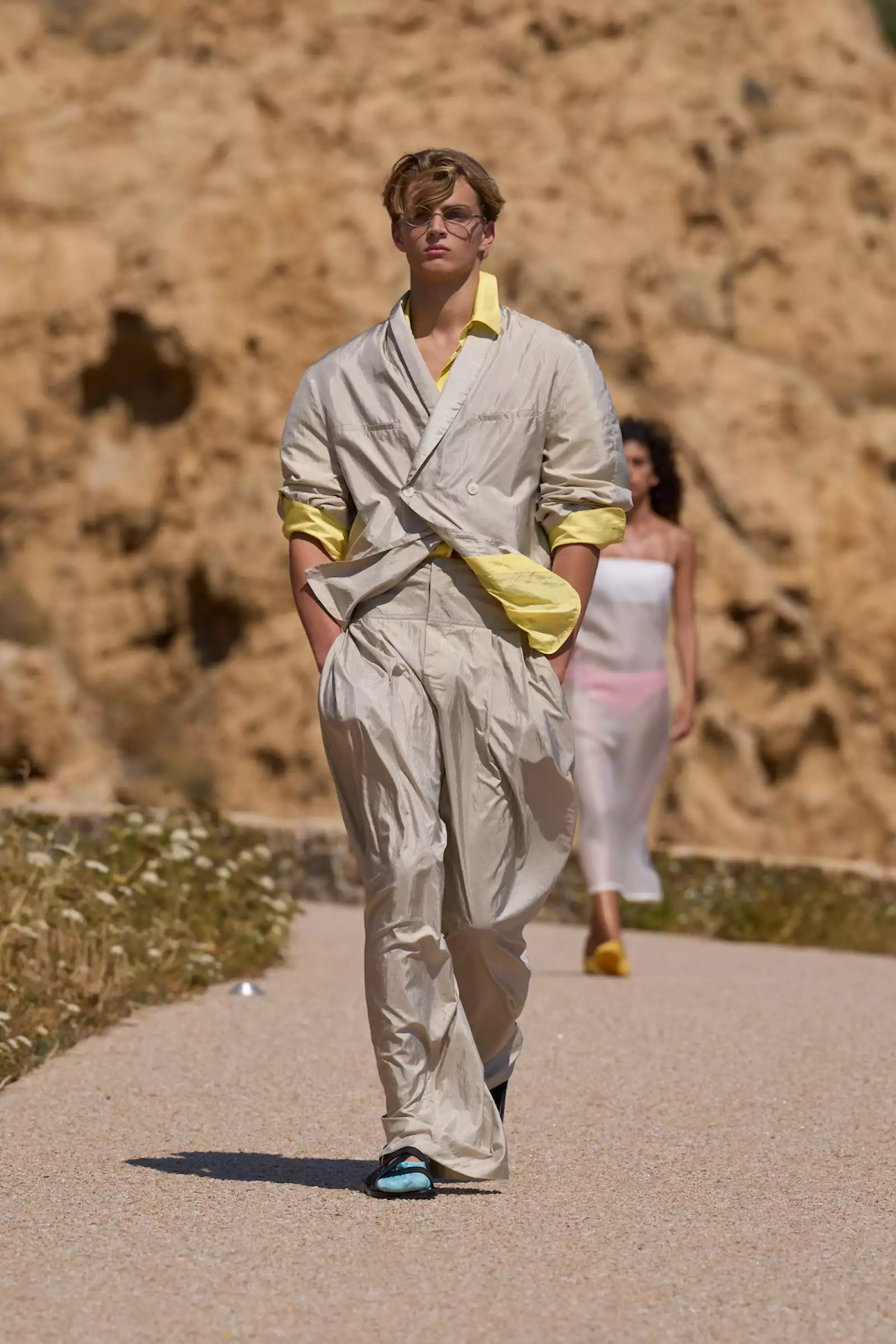 Jacquemus PO S27 008.jpg