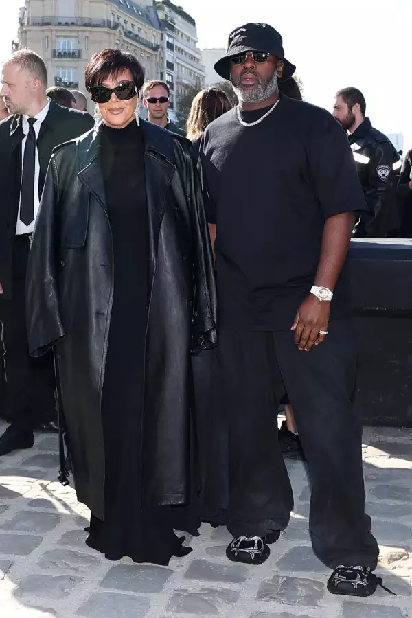 Balenciaga : Outside Arrivals - Paris Fashion Week - Womenswear Spring/Summer 2024