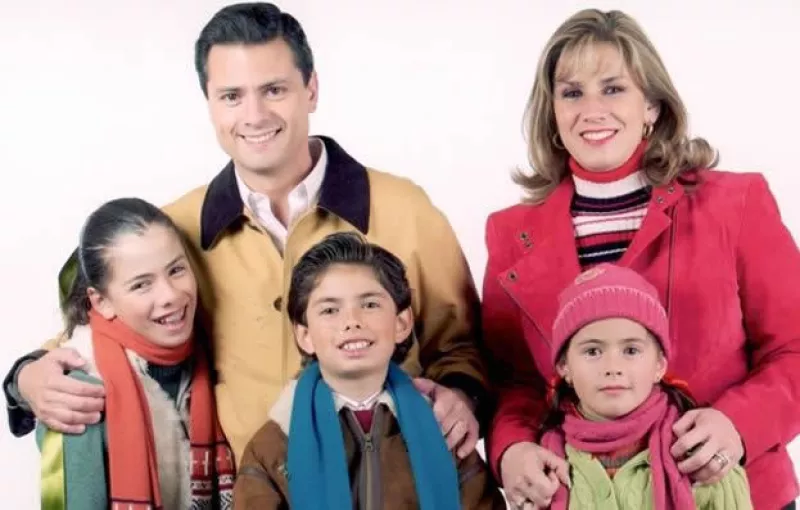 Peña y Pretelini se unieron en matrimonio el 12 de febrero de 1994. De esta unión nacieron tres hijos: Paulina, Alejandro y la pequeña Nicole.