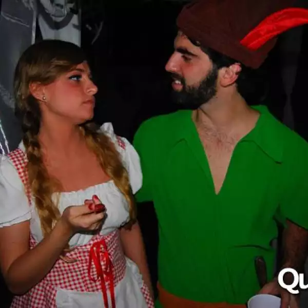 Fiesta de disfraces de parejas