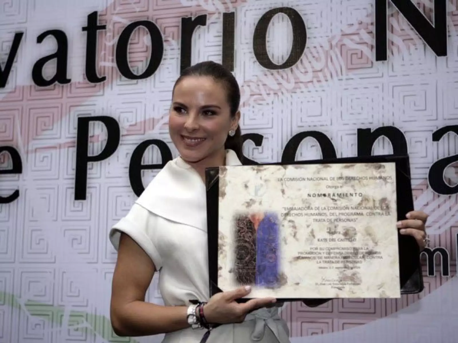 Kate fungirá como embajadora por parte de la CNDH, en su lucha contra la trata de personas en México. Al respecto, la actriz declaró que será una digna representante.