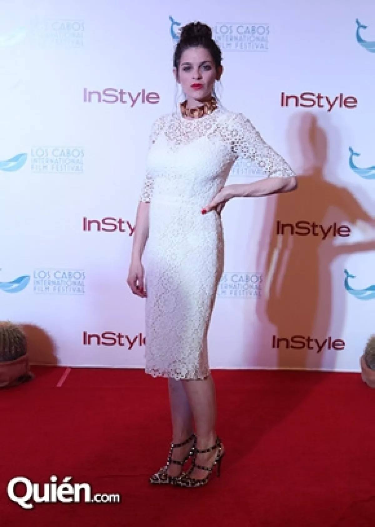 Irene en la alfombra roja del Festival Internacional de Cine en Los Cabos, sin duda ya tiene el brillo que caracteriza a las futuras mamás.