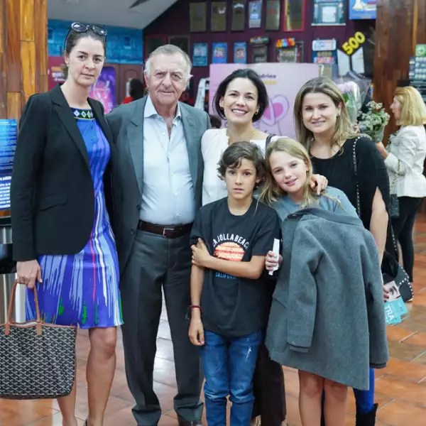 QUILETSDANCESTUDIOHA 02.jpg