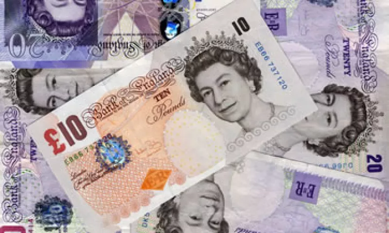 El Gobierno británico dijo que las medidas ayudarán a estimular la economía y a proteger a los contribuyentes. (Foto: AP)