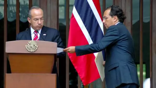 max cortazar sale de presidencia