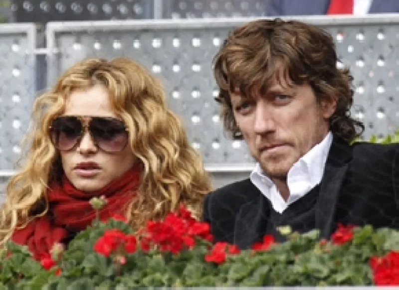 Un programa afirma que Nicolás Vallejo `Colate´, esposo de la `Chica Dorada´, tuvo una reunión con una abogada experta en divorcios.