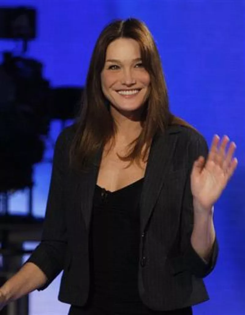 La primera dama de Francia busca con este proyecto ayudar a los más desprotegidos, entre los que están los niños sin hogar y los discapacitados.