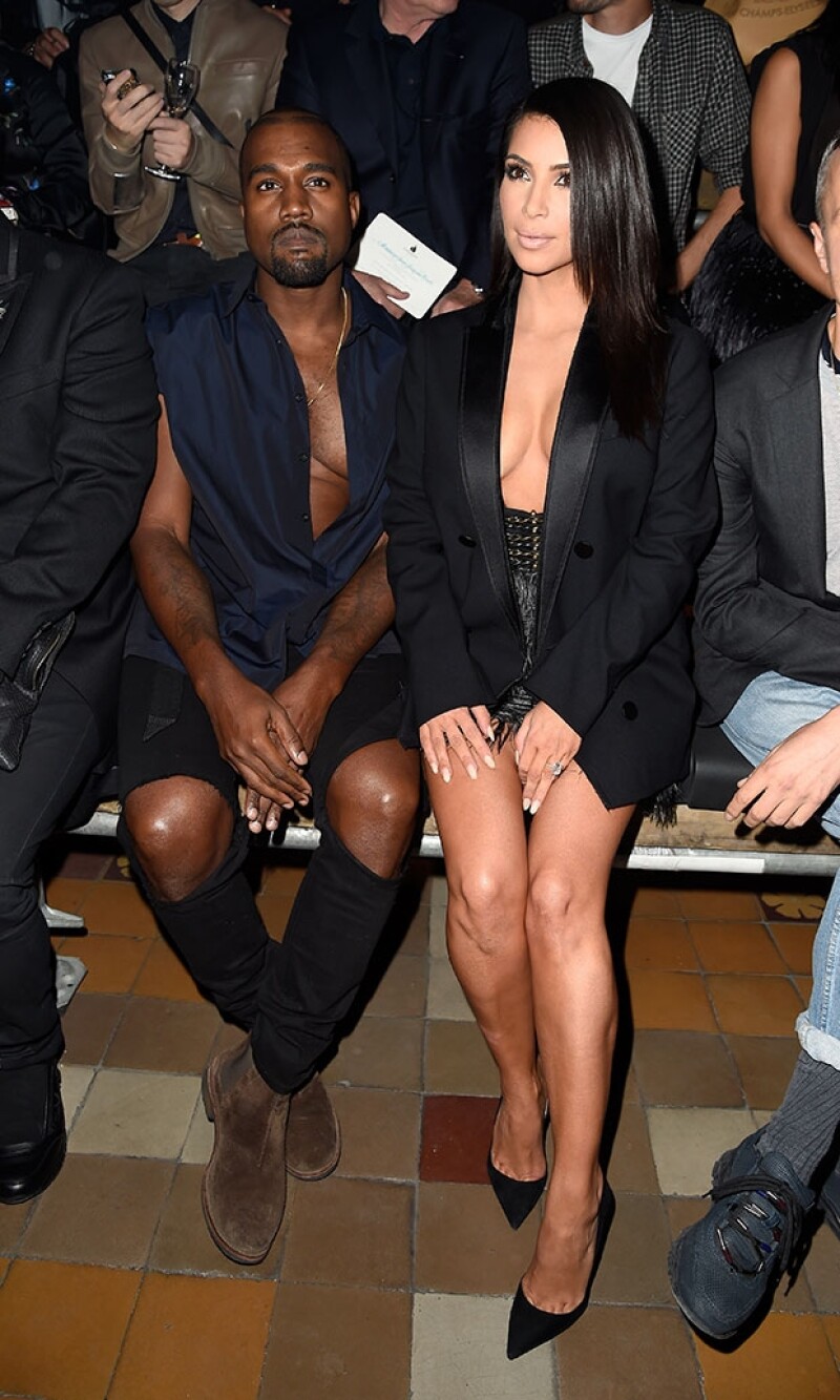 Kim y Kanye llamaron la atención con reveladores outfits.