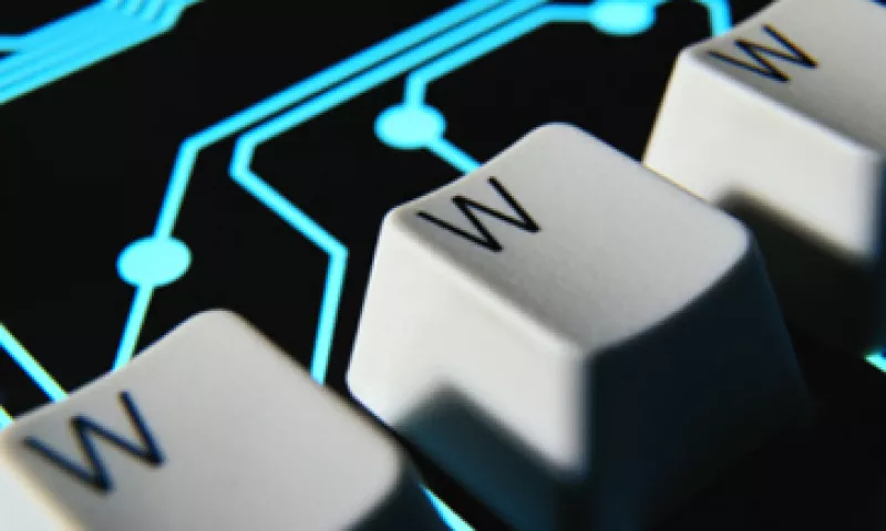 Pese a la baja de los precios, sólo el 10% de las personas en México tiene banda ancha fija. (Foto: Thinkstock)