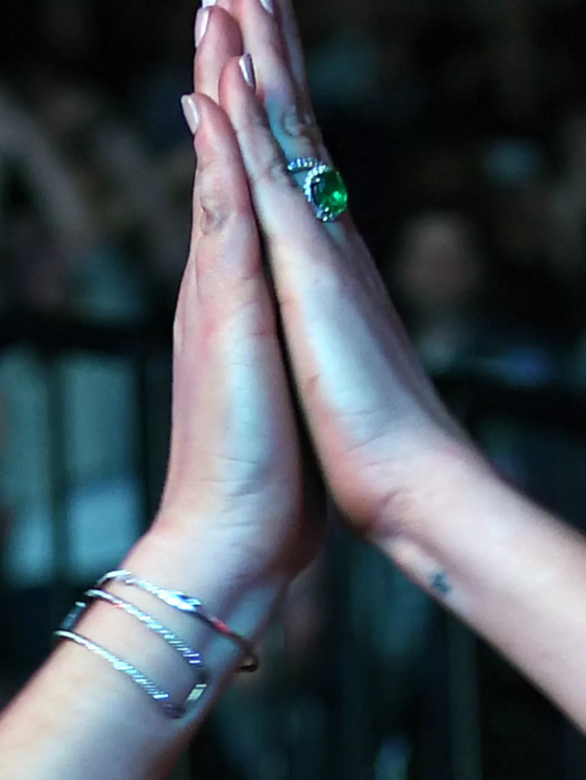Lindsay lució un anillazo que nos puso a pensar si se trata del anillo de compromiso que recibió de Egor.