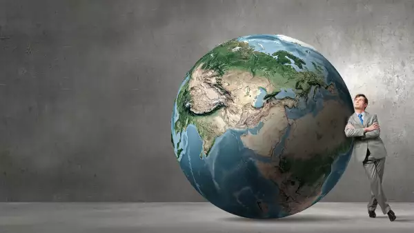 Pensar global.