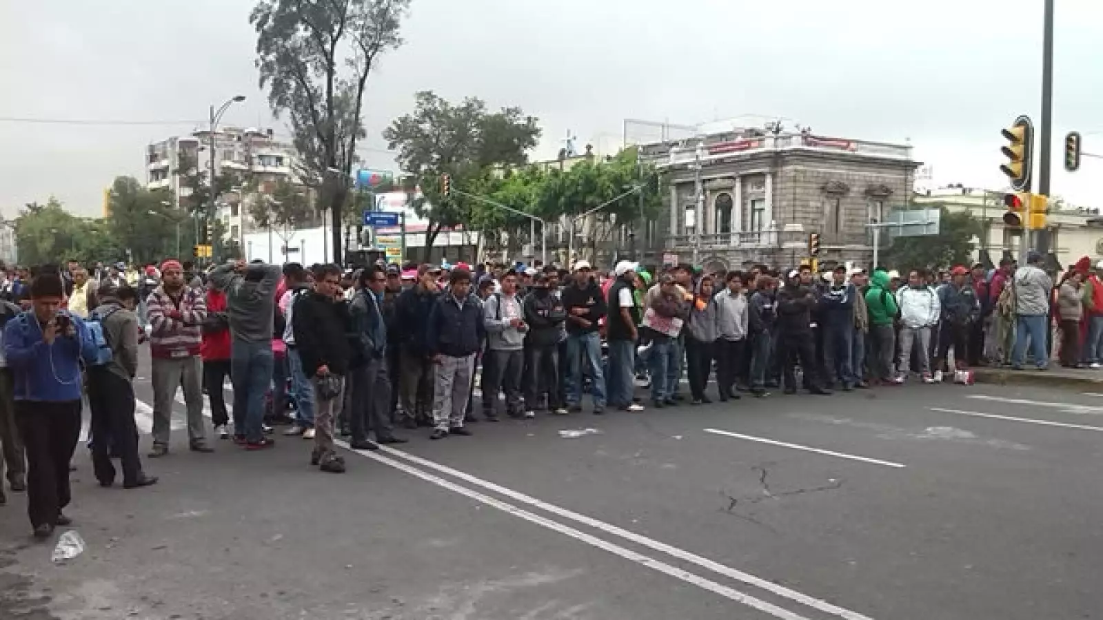 Protesta del CNTE ante el Senado