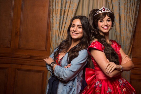 Ana Brenda Contreras en Walt Disney World Resort en Florida