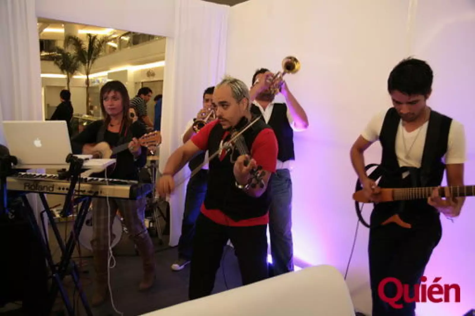 Grupo Musical en la Inaguración de la Tienda de Benetton en Reforma 222