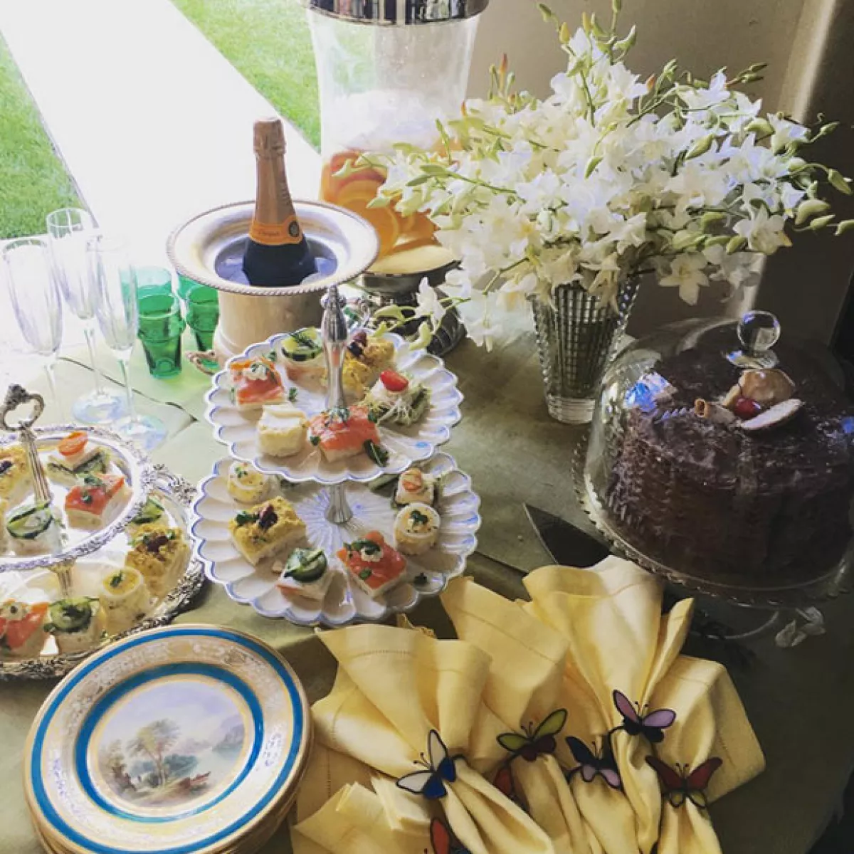 La pareja disfrutó del té este fin de semana.