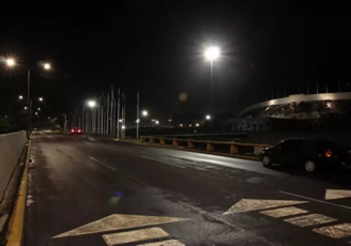 La iluminación de los circuitos viales de Ciudad Universitaria ha permitido un ahorro de 40% en energía. (Foto: Cortesía Philips México)