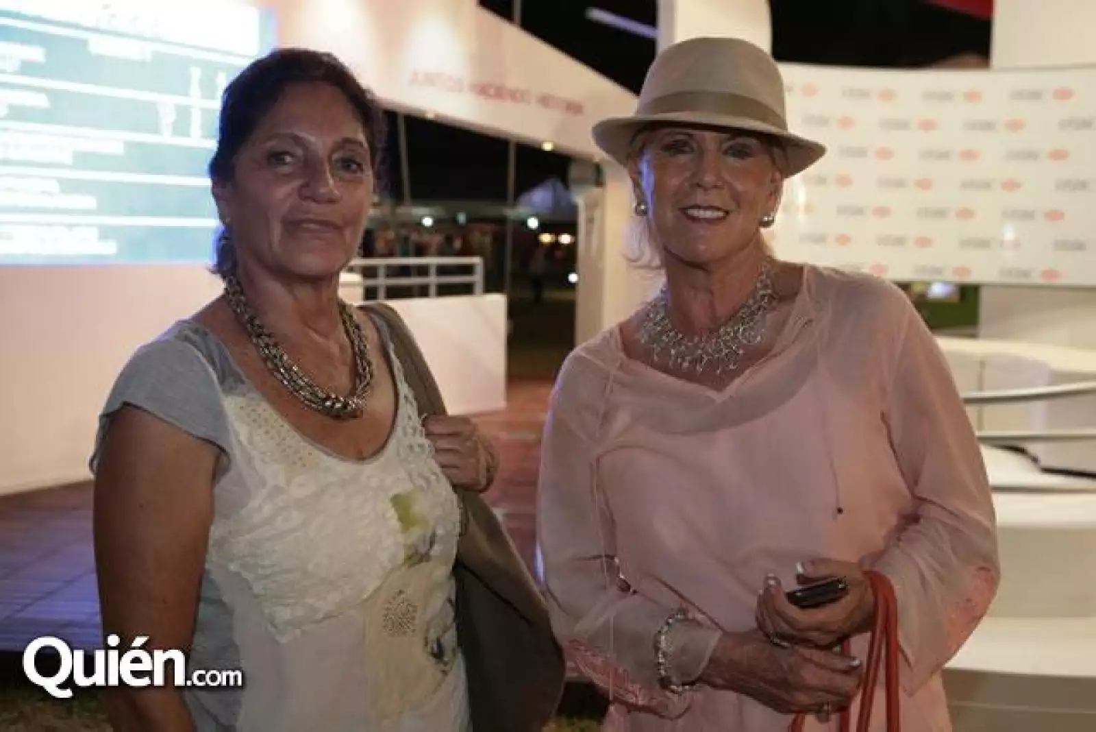 Lourdes Roldán,Esperanza Barreiro