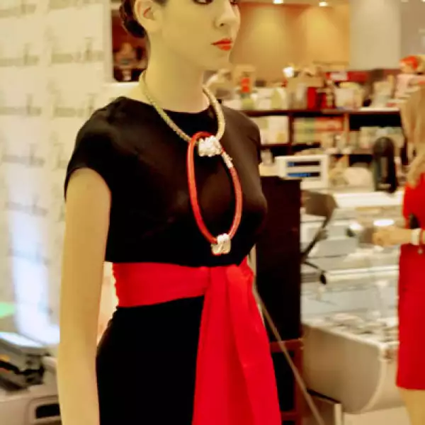 Tane presenta Cata del Mezcal Alacrán en el Palacio de Hierro