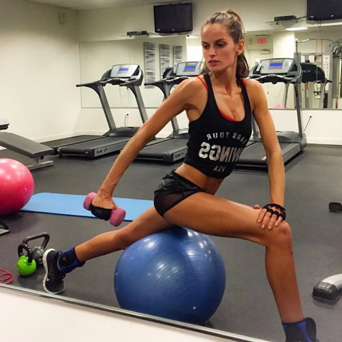 Iza Goulart.